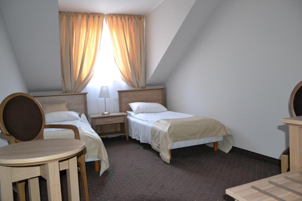 Hotel&Restauracja Zlote Runo Góra Kalwaria الغرفة الصورة