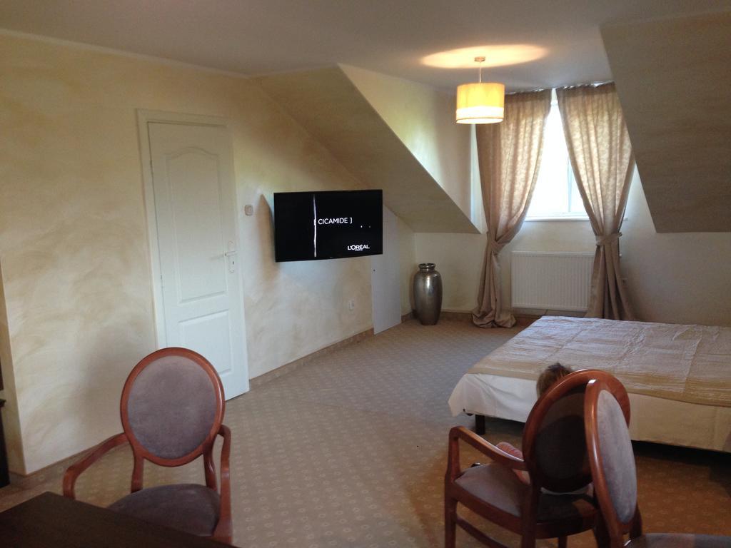 Hotel&Restauracja Zlote Runo Góra Kalwaria المظهر الخارجي الصورة
